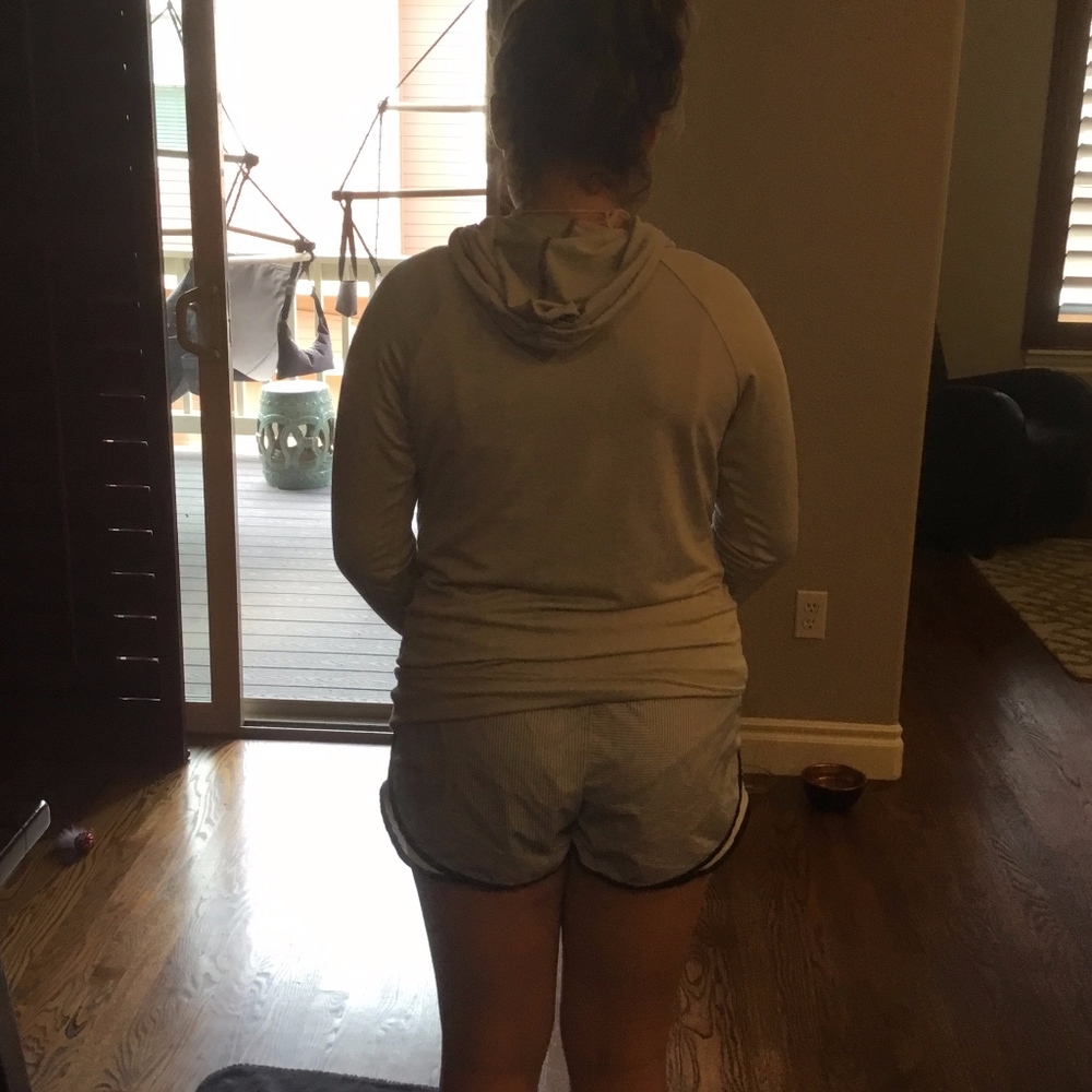 pull over workout jacket - Picture 2 of 2